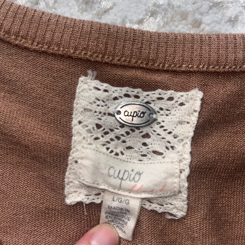 Cupio Tan camel Long Sleeve V-Neck Top ribbed hems large - Picture 3 of 5